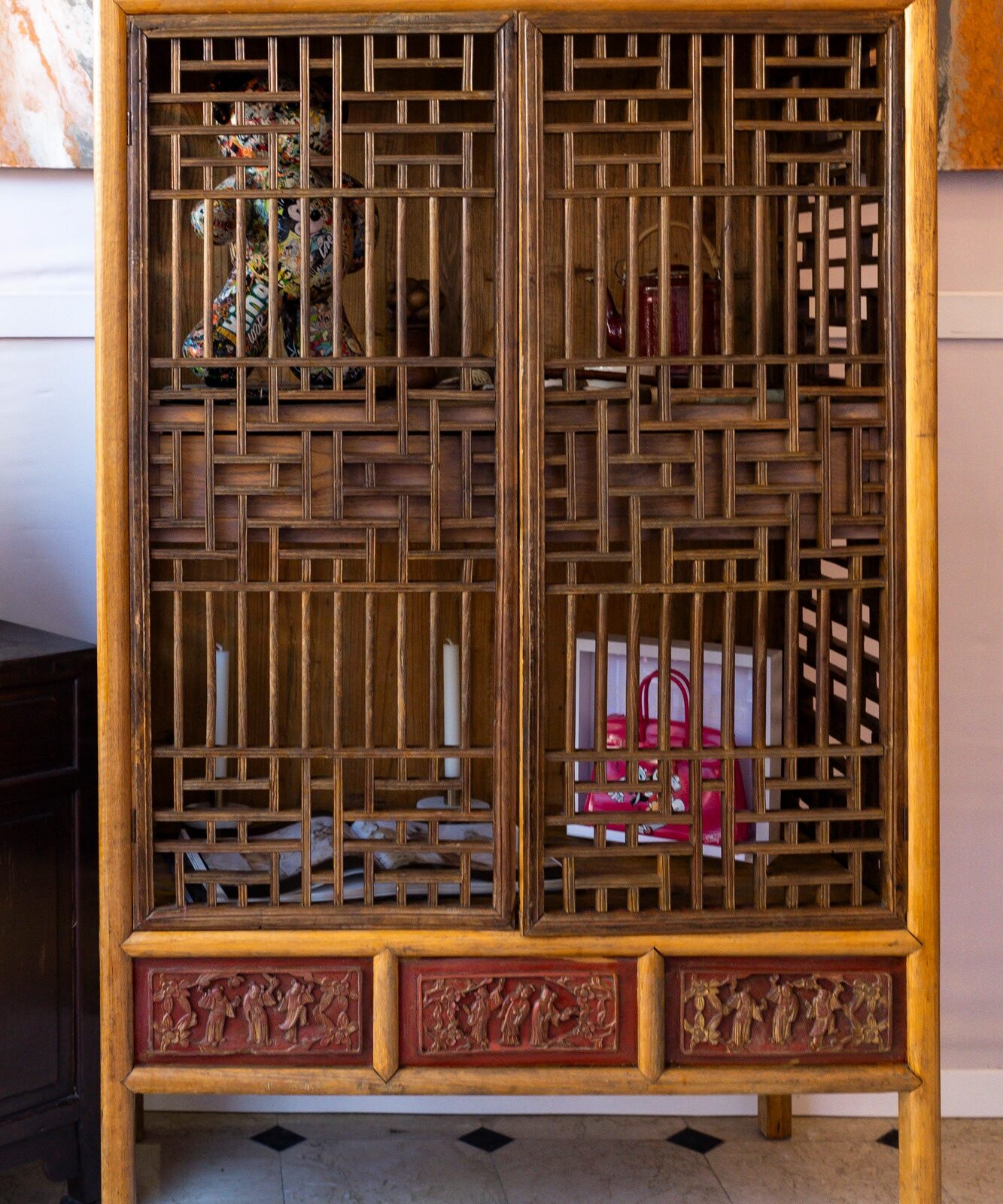 Cabinet claustra de curiosités chinois