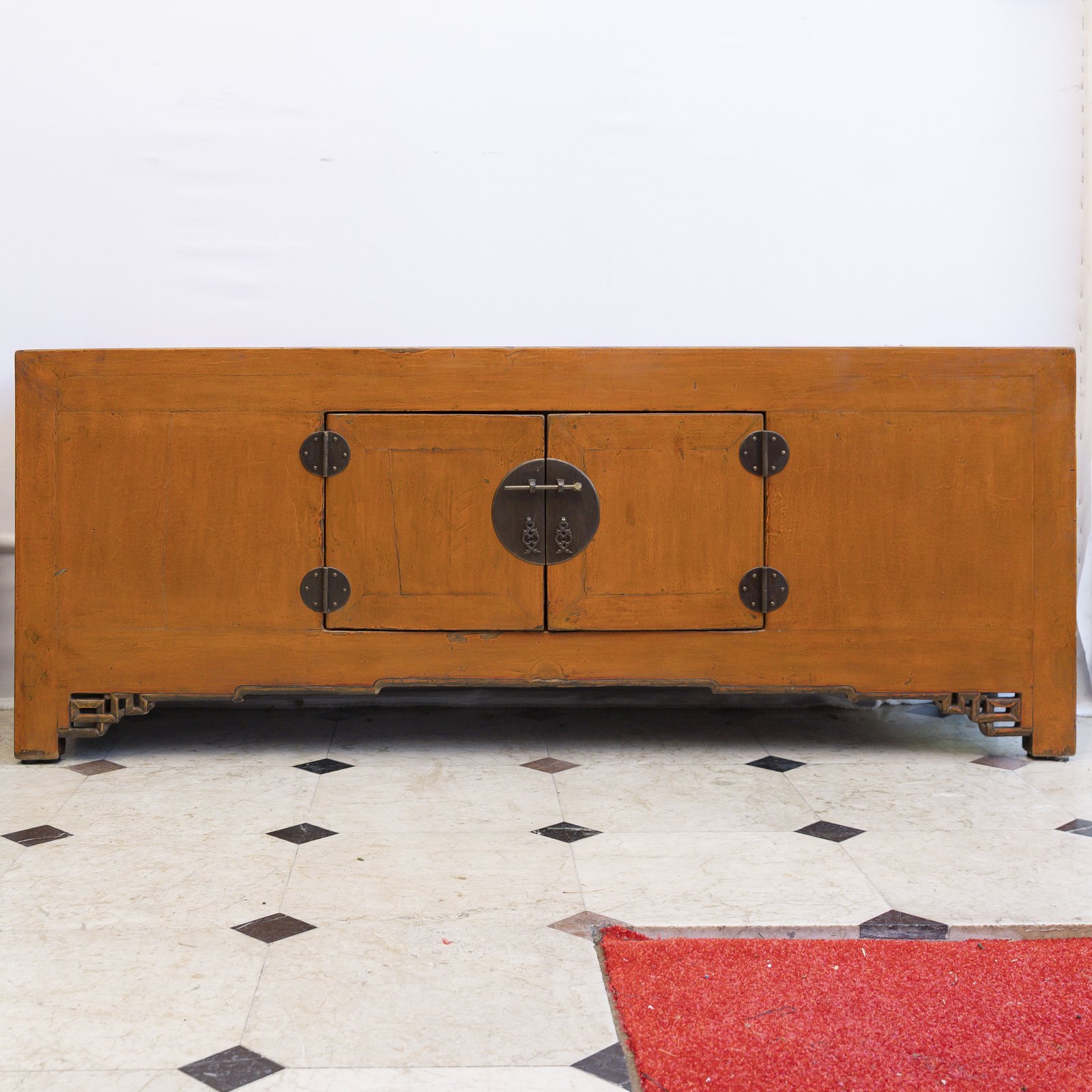 Enfilade basse laquée orange